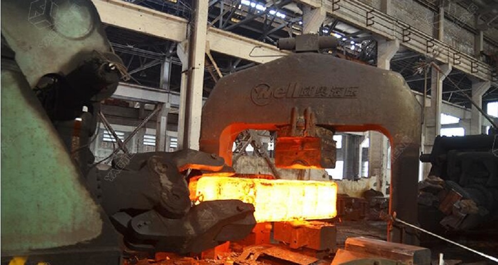Steel forged in steel factory